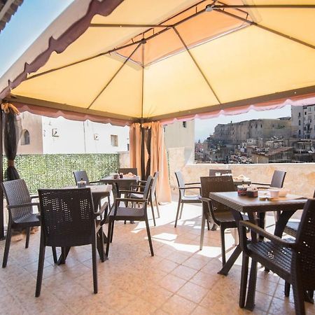 B&B Phoenix Неаполь Экстерьер фото